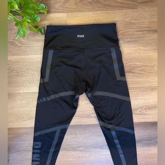 PINK Victoria's Secret Ultimate Small Black Leggings - Picture 2 of 5